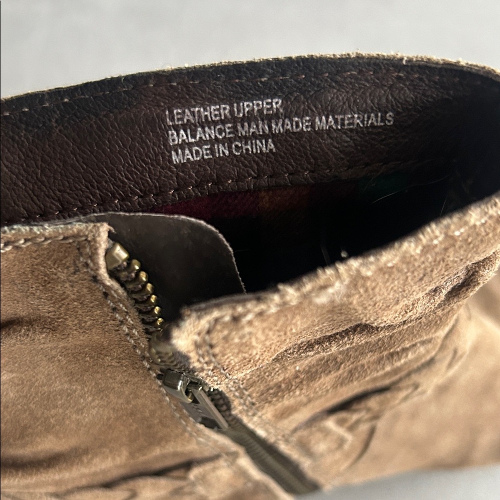 BORN Ouvea Boots 7.5-OBO - Picture 5 of 6